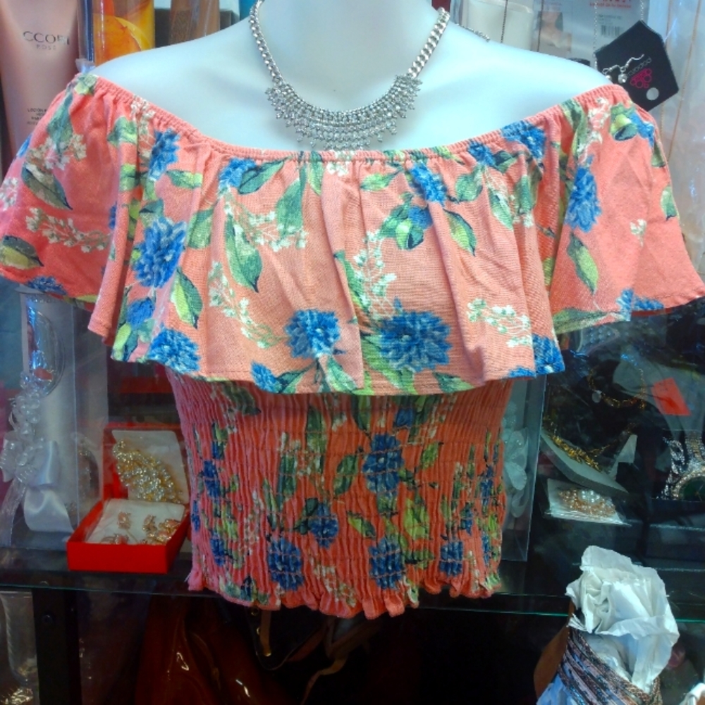 Ginger G Floral Off shoulder women new without tag, s,m,L.